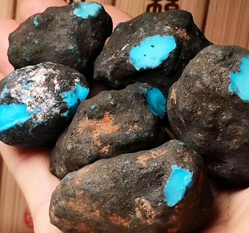 Yishui Dongzigou Turquoise Mine